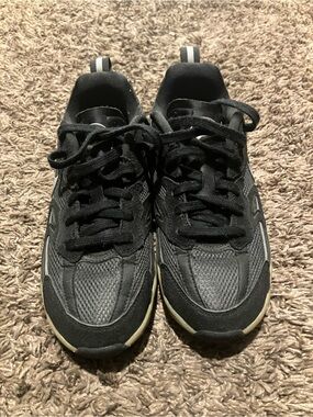 Nike Women's Black and Cream Low-Top Sneakers